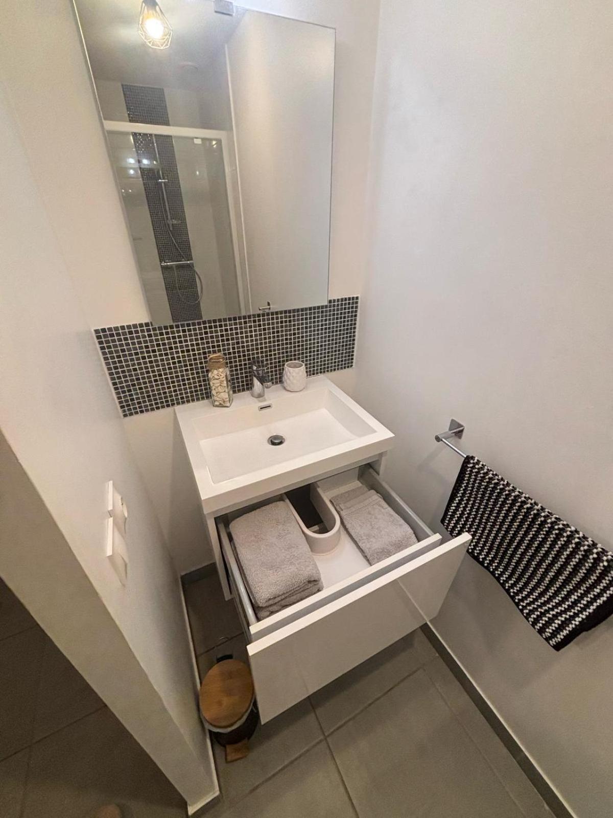 Appartement En Aveyron Aubin  外观 照片